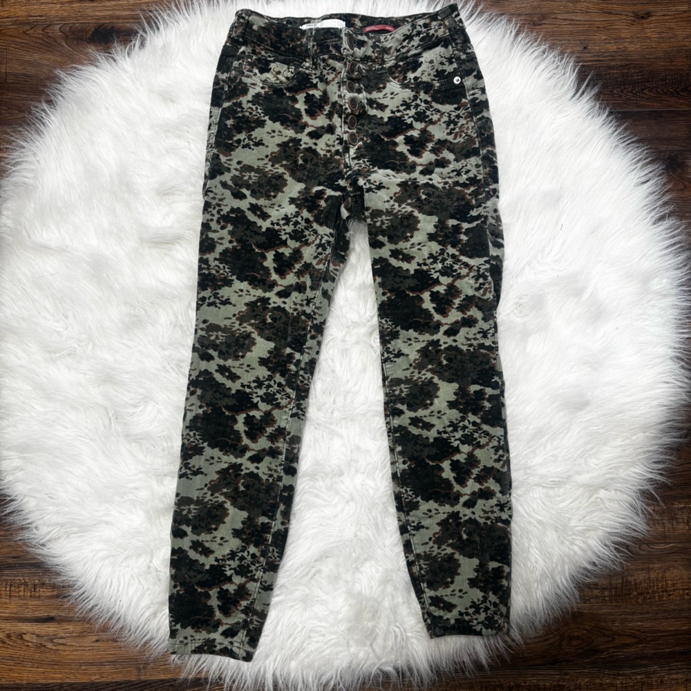 Pilcro Anthropologie Camo Pattern Corduroy High-Rise Skinny Jeans size 28 Petite